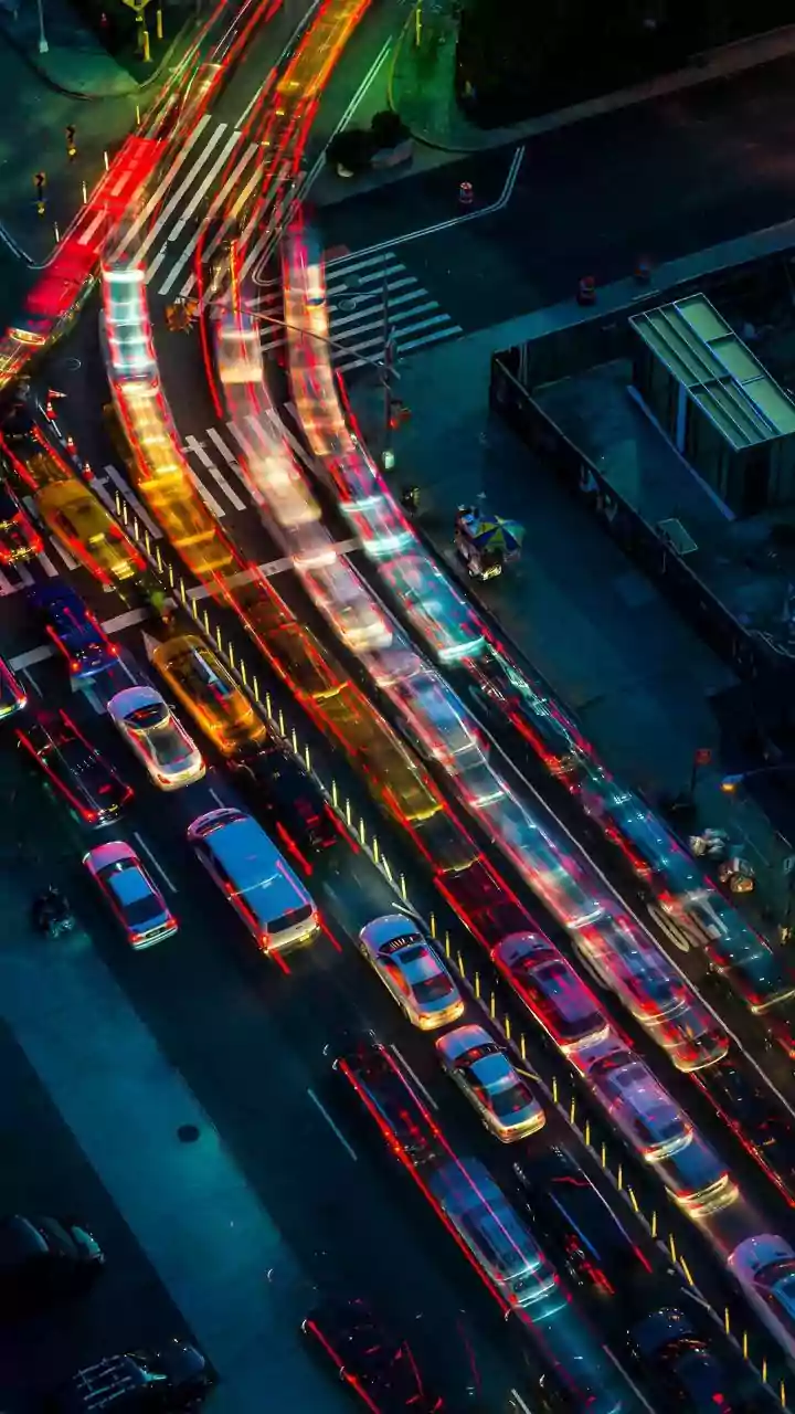 Why delhi AI Traffic Signals Will Adjust Timing To Real-Time Road Conditions