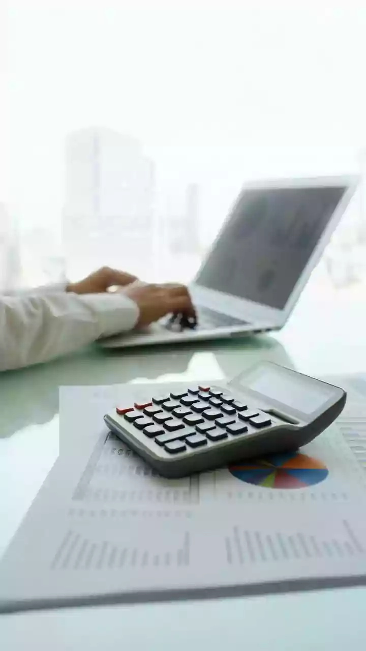 Net direct tax mop up grows 8 pc to Rs 17 lakh cr on slower refunds, higher corp advance tax