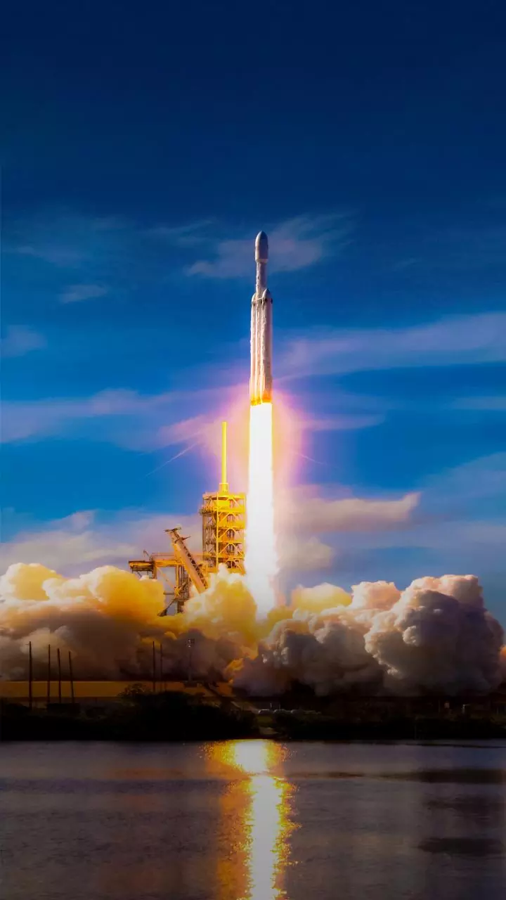 SpaceX launches 2 rockets in just 4 hours—here's why it matters