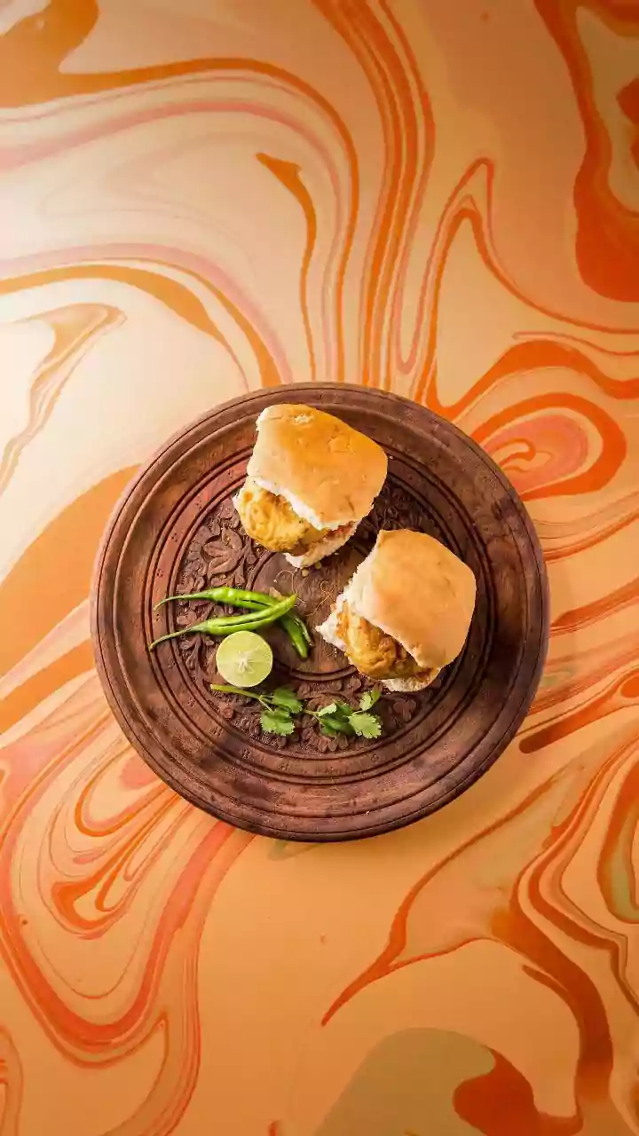 This Popular Powai Dining-Bar In Mumbai Has A New Menu; Here's Why Everyone's Talking About Episode One