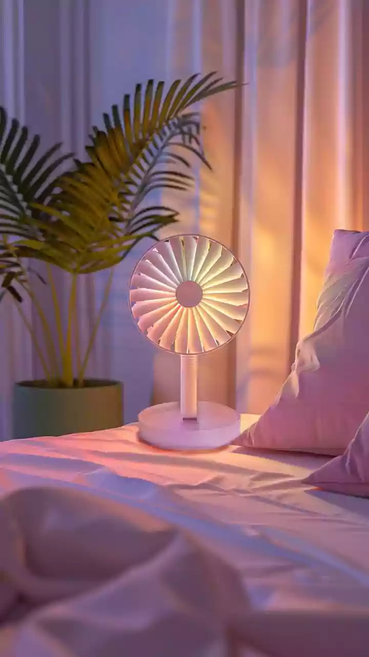 Cool weather drops fan use and flattens power bills