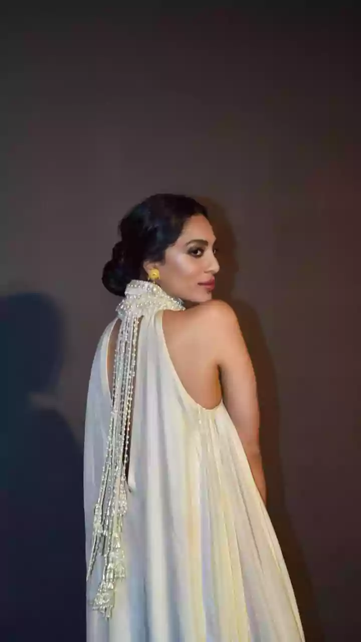 Easy Festive Hairstyle Ideas For Quick Traditional Outfit Pairing Options