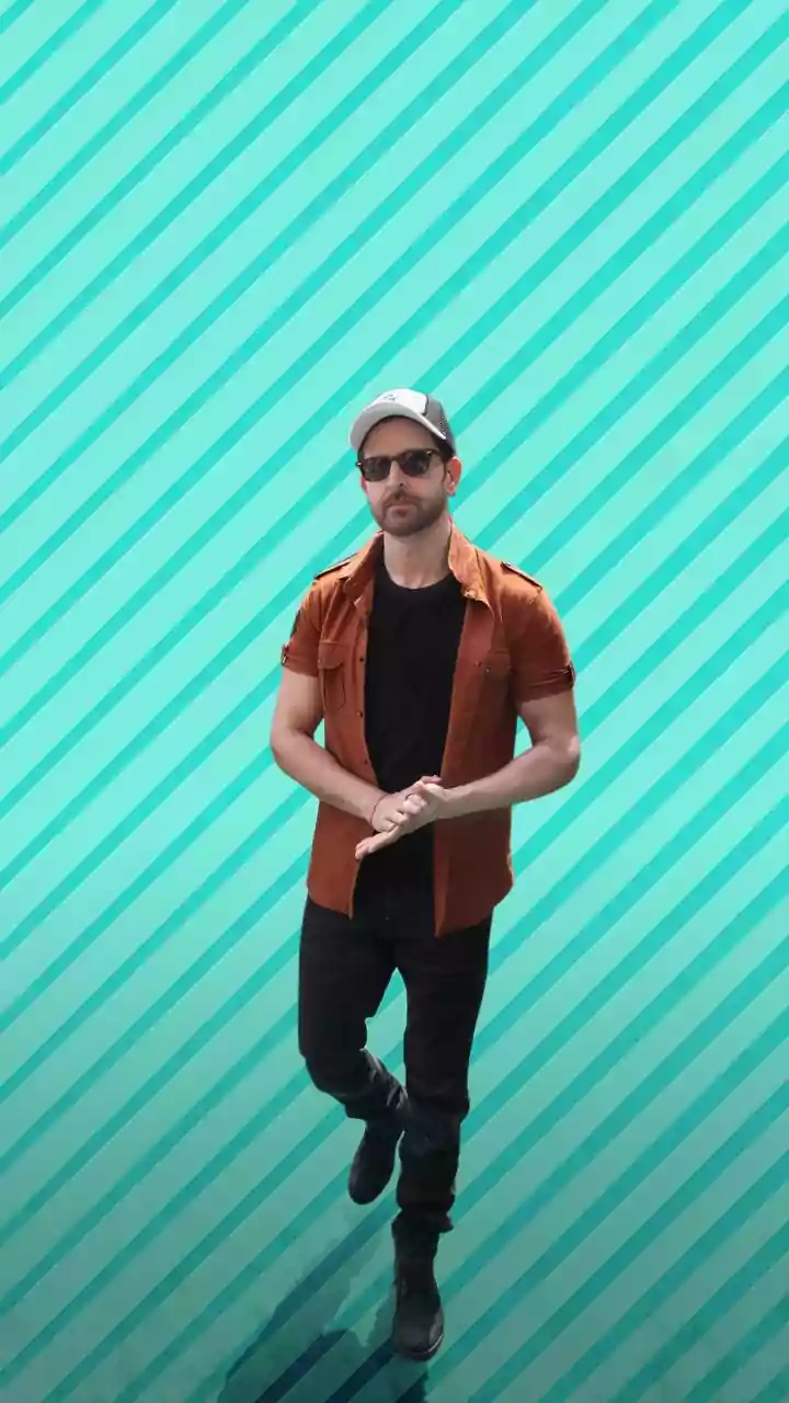 Hrithik Roshan Turns 52: Co-Stars Priyanka Chopra, Vivek Oberoi Wish Greek God Of Bollywood 'Year Full Of Great Films'