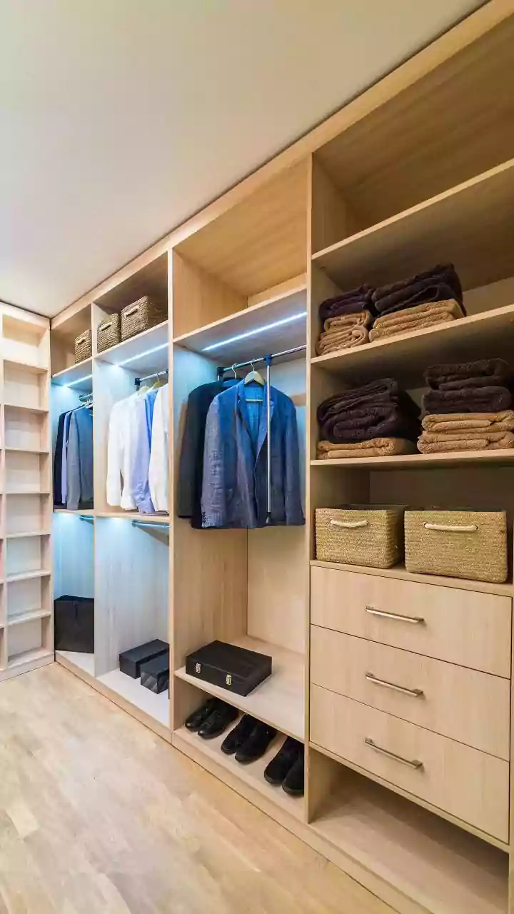 Declutter Small Urban Living Spaces Easily Using Smart Vertical Storage Hacks Today