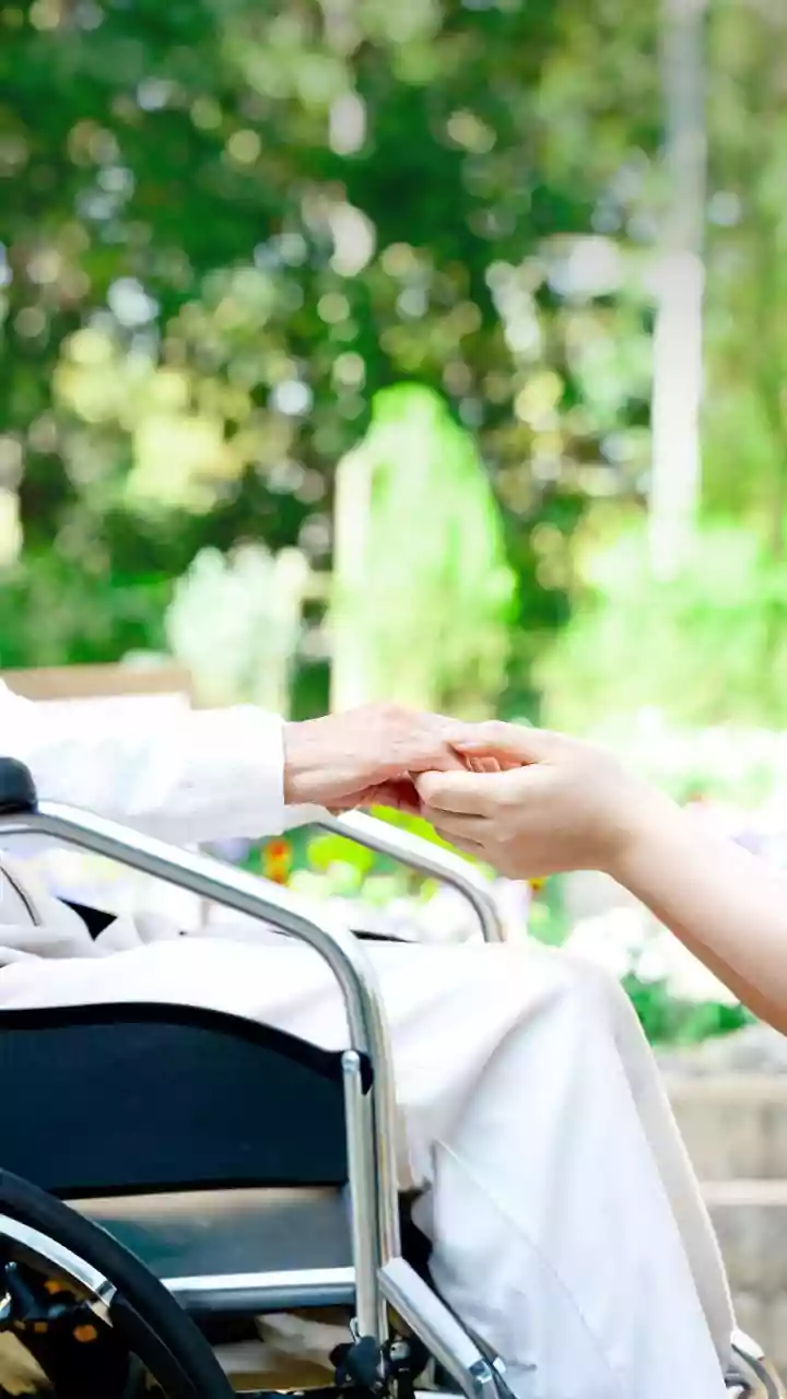 How To Choose Right Emergency Health Coverage Top-Up Plans For Aging Parents Facing Chronic Illnesses