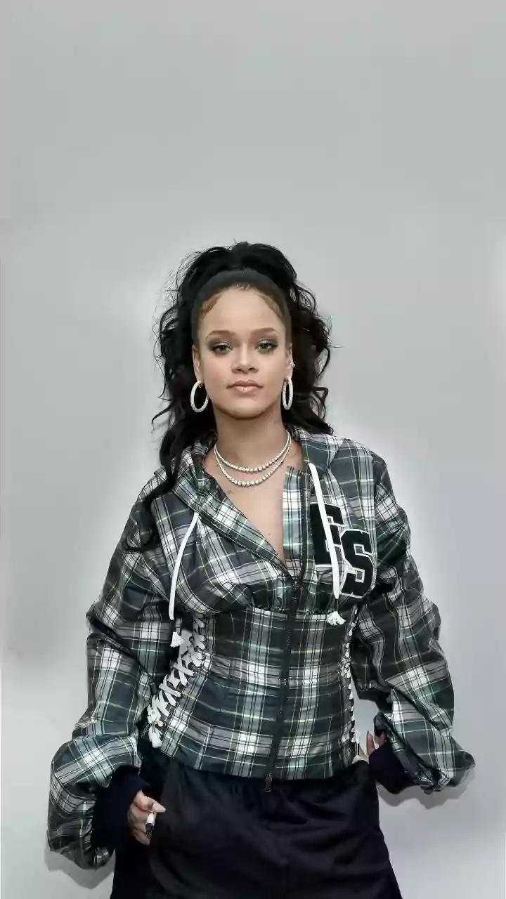 Rihanna's Trendsetting Styles: A Deep Dive