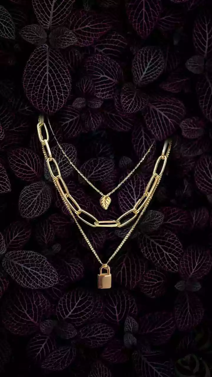 Practical Hacks For Layering Delicate Necklaces To Build Unique Bold Statement Pieces