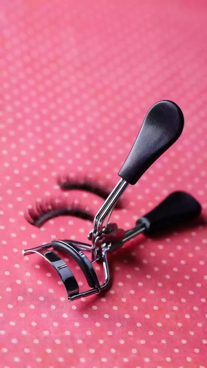 5 Shocking Early 1900s Beauty Gadgets That Actually Existed: A Science Dive