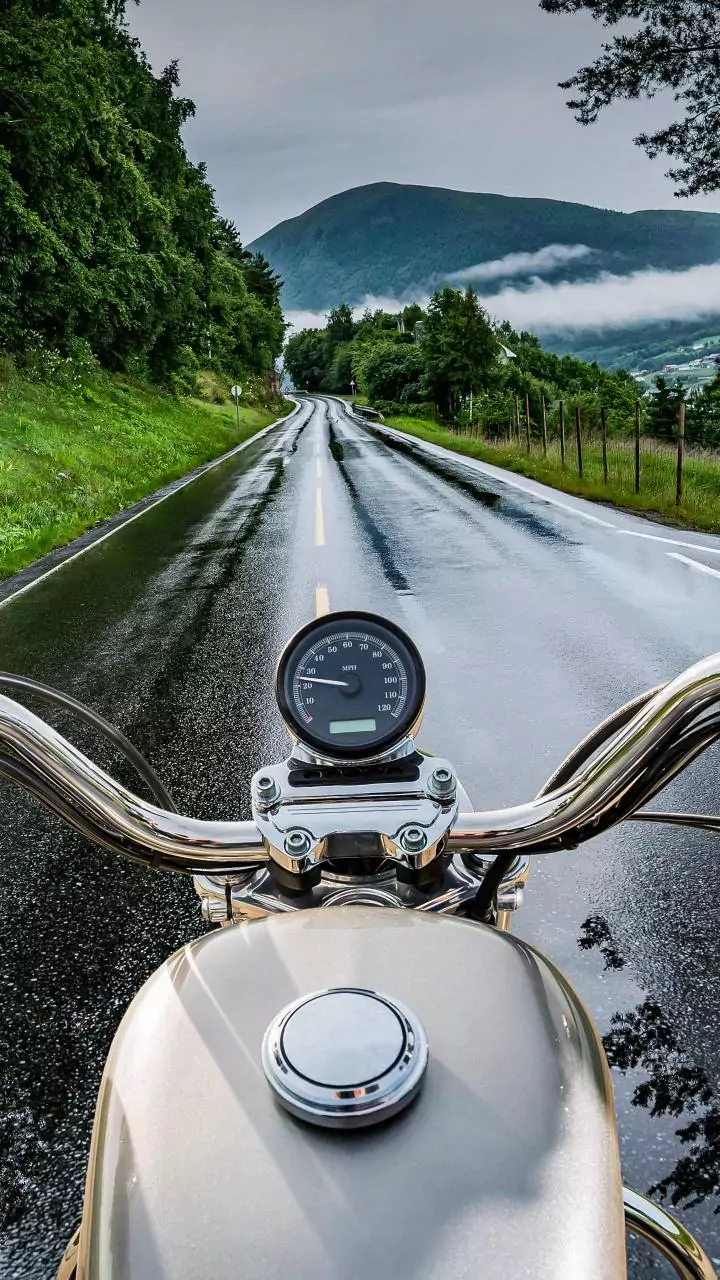 Heavy Rain Ahead? Drive Smarter On Road Trips