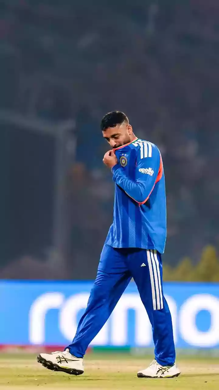 T20 World Cup 2026 Final: Varun Chakravarthy’s ‘Drink With The Cup’ Goes Viral After India’s Title Win In Ahmedabad