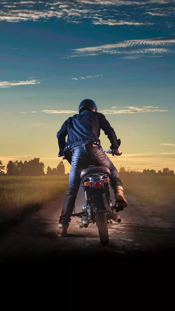 Four dead as motorcycle hits truck in Jharkhand