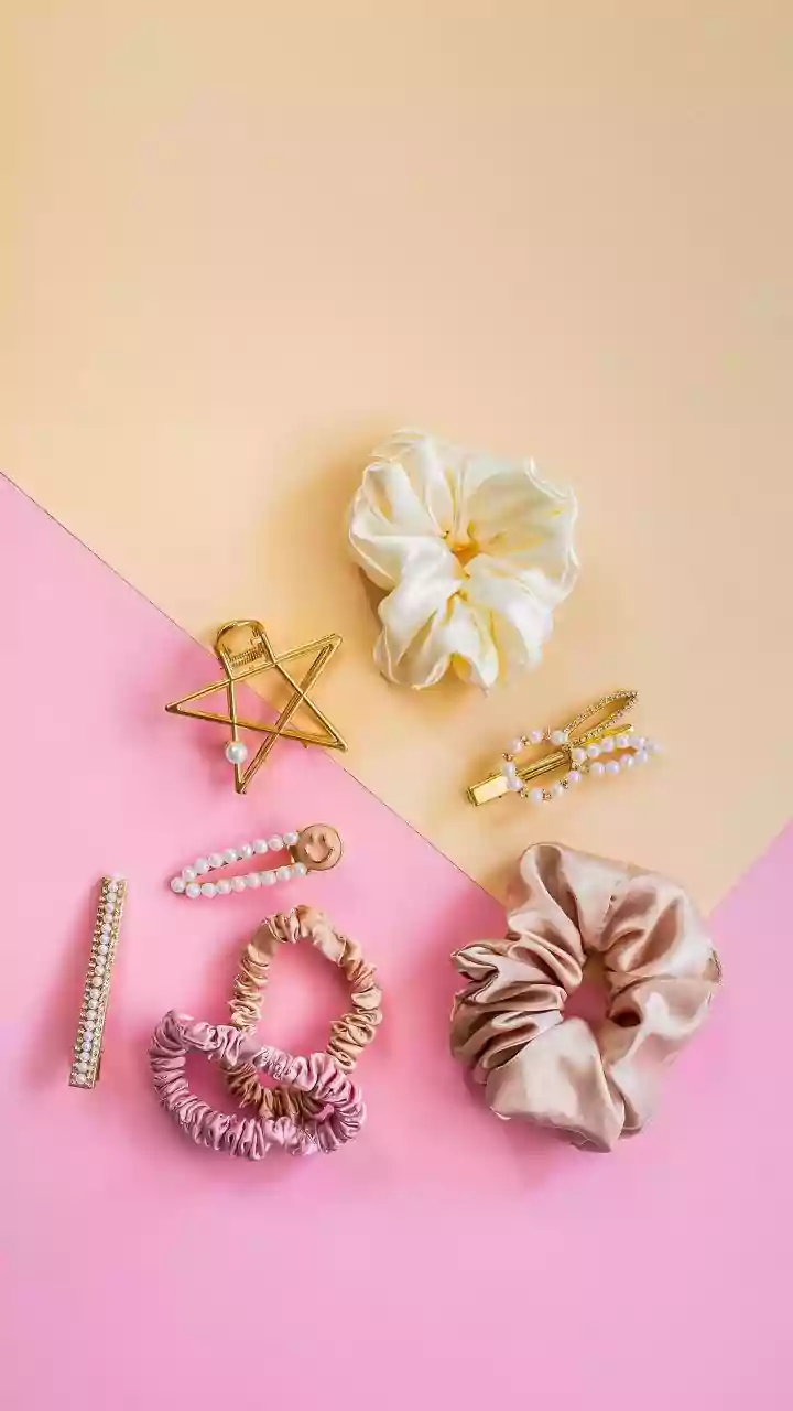 Shoulder-length hair? Stacked barrette should be your go-to