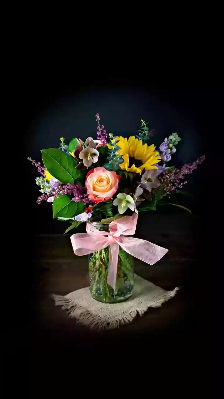 Celebrate Mom: Heartfelt Wishes, Quotes & Messages for Mother's Day 2026