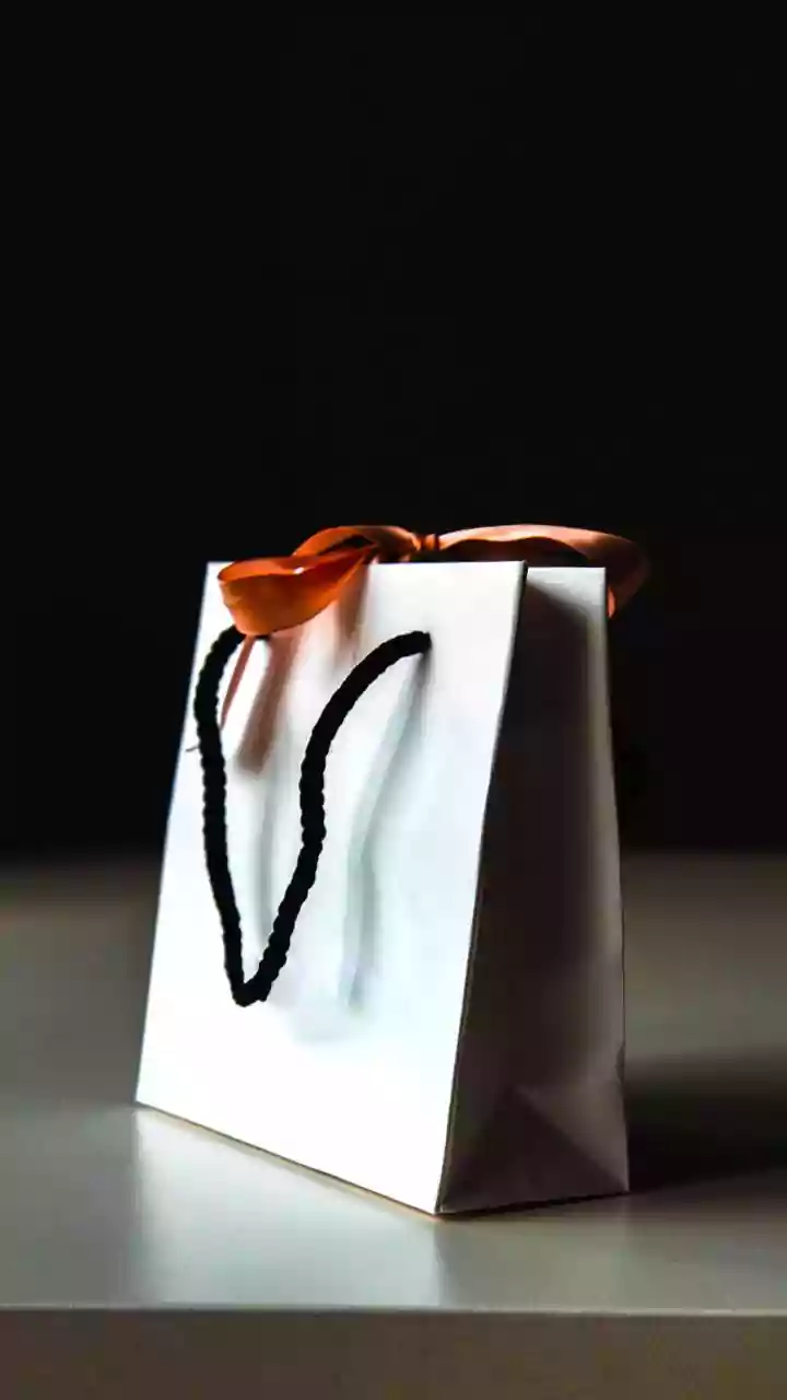 Man Buys Girlfriend Her Favourite Chanel Bag For Christmas But On One Condition: ‘We Eat Chicken Fingers For 5 Weeks'