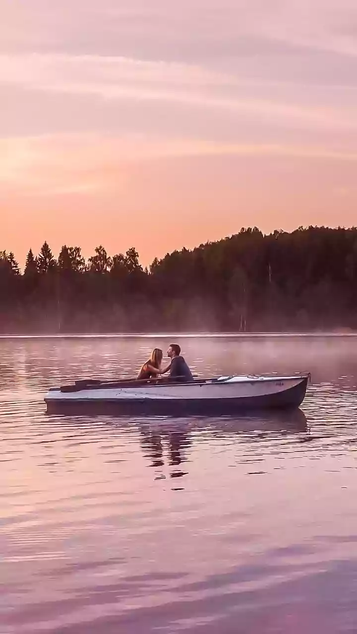 What Your First Glance at This Illusion Reveals About Your Deepest Love Desires