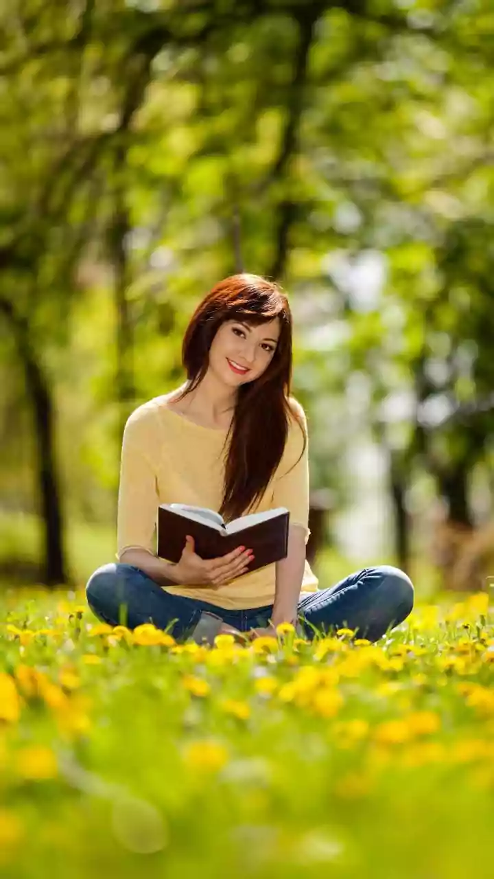 Tarot Predictions For December 14: Career Shifts, Health Cues And Relationship Insights For Every Sign