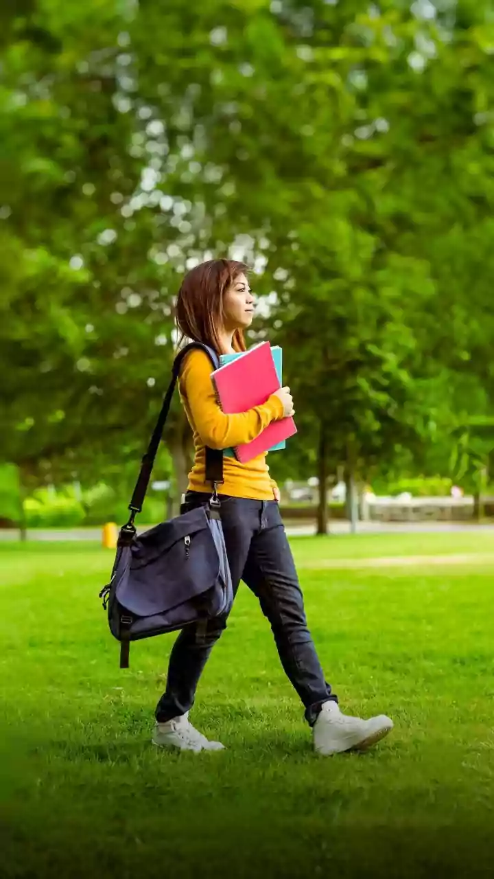 How Small ₹100 Weekly Investments In Index Funds Build Discipline For College Students