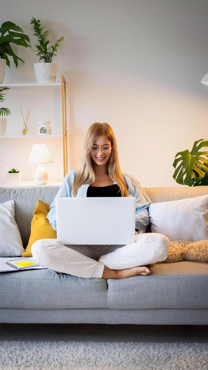 How Asynchronous Communication Helps Remote Workers Eliminate Late Night Message Culture