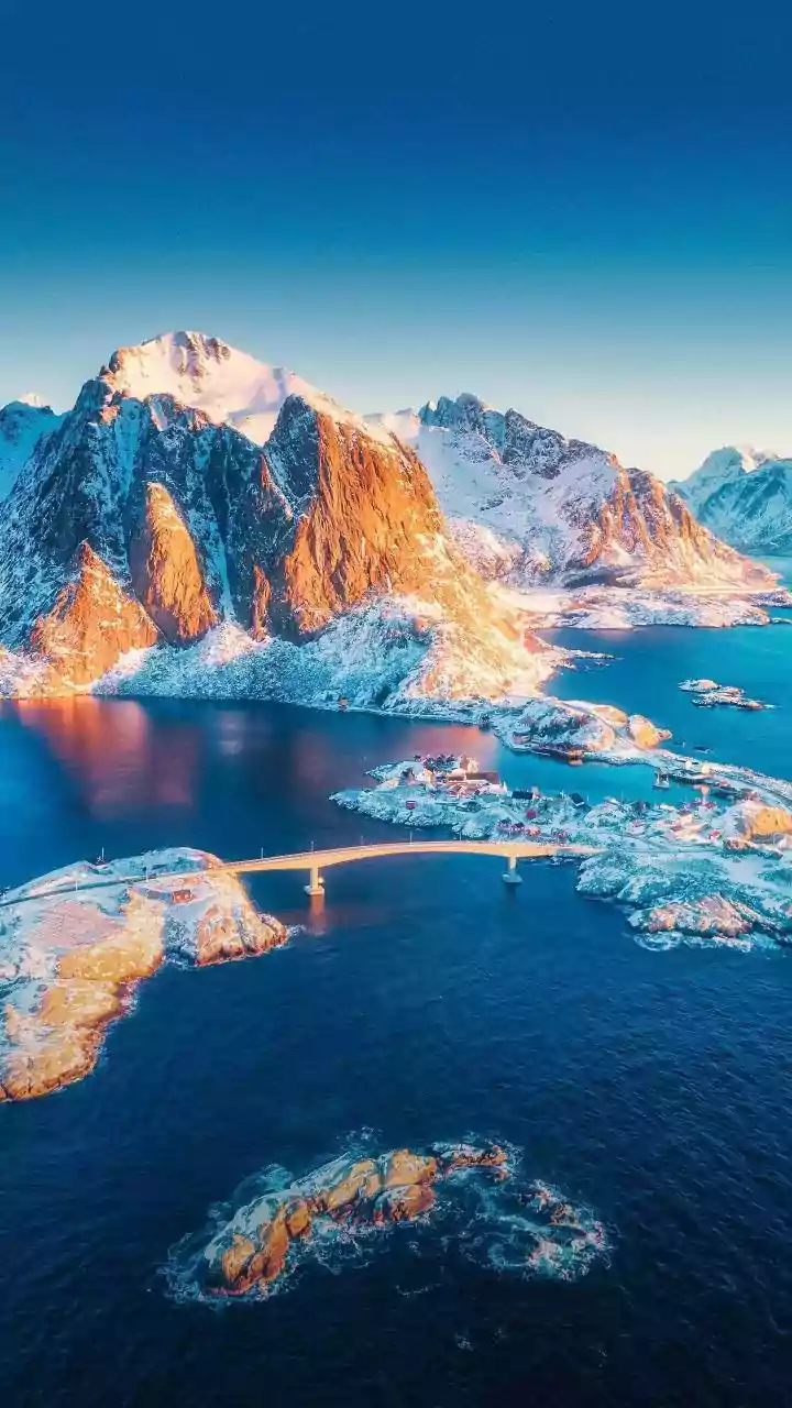 This Island On Earth Has No Clocks - The Place Where Sun Never Sets & Life Goes On Without Schedule