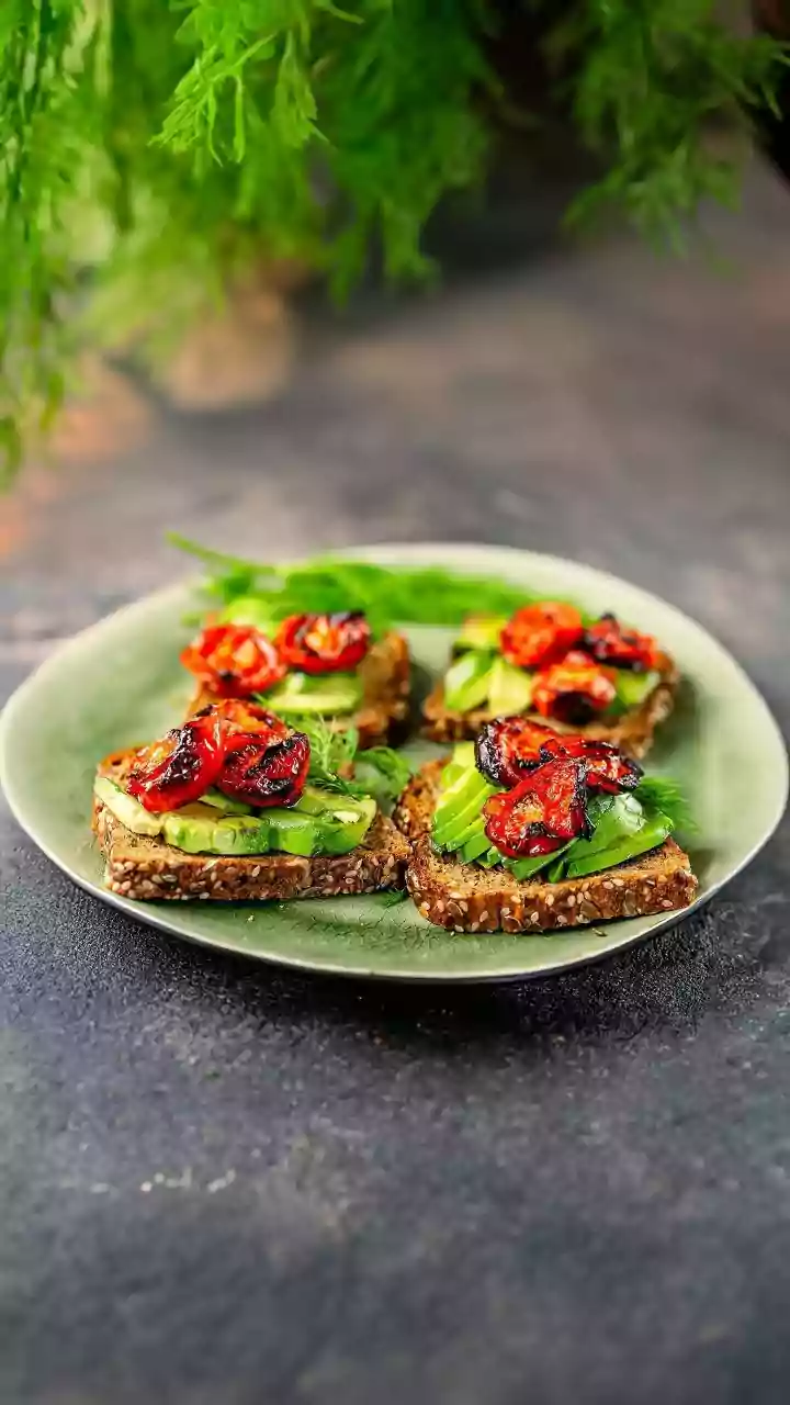Four No-Fuss Dishes To Make With Avocado And Tomato