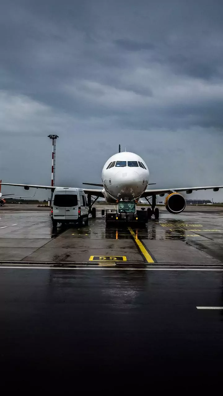 Delhi airport sees 129 flight cancellations on Saturday