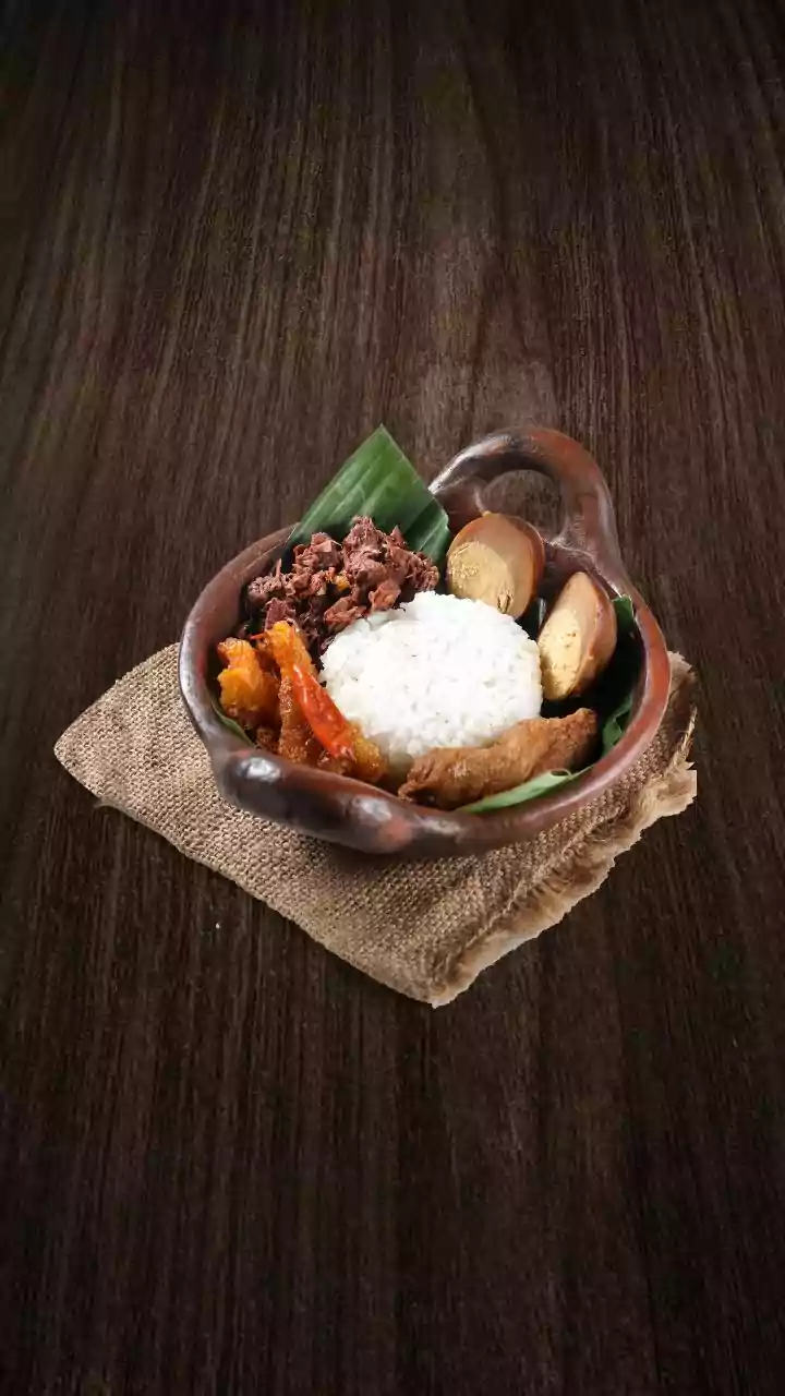 7 Makanan Khas Yogyakarta Selain Gudeg yang Wajib Dicoba