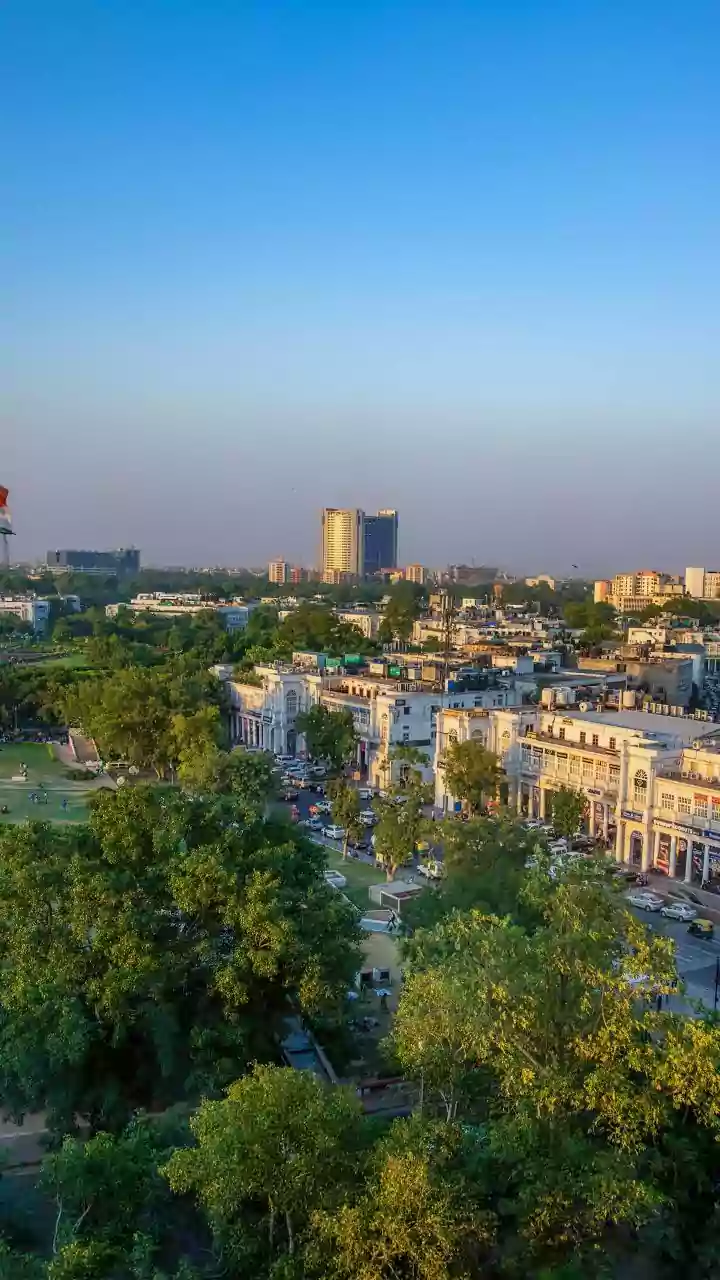 Delhi govt directs maximum 50 pc staff to physically attend private offices under GRAP IV, punishment for violations