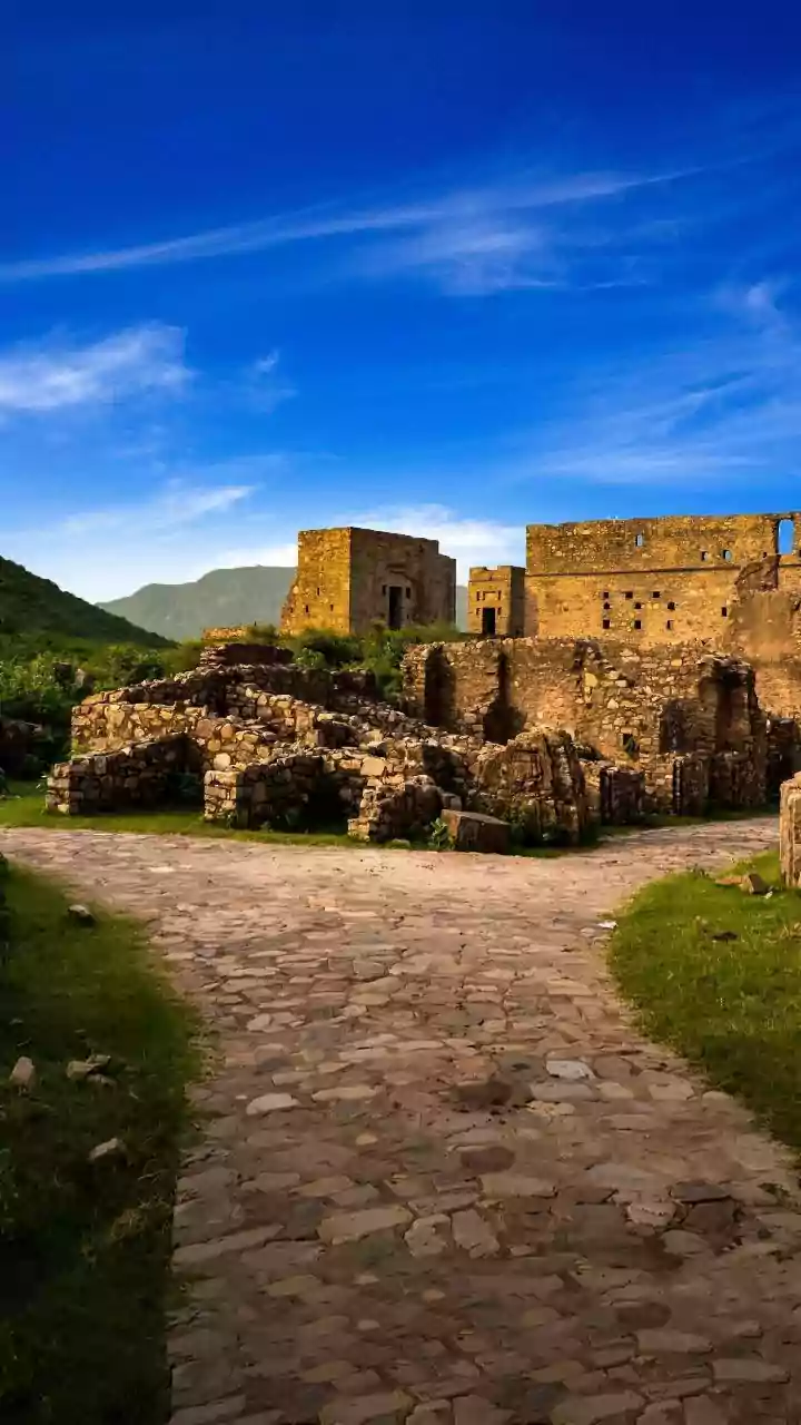 Indian Travellers Can Now Explore Uzbekistan's Famous Cities Visa-Free For 30 Days