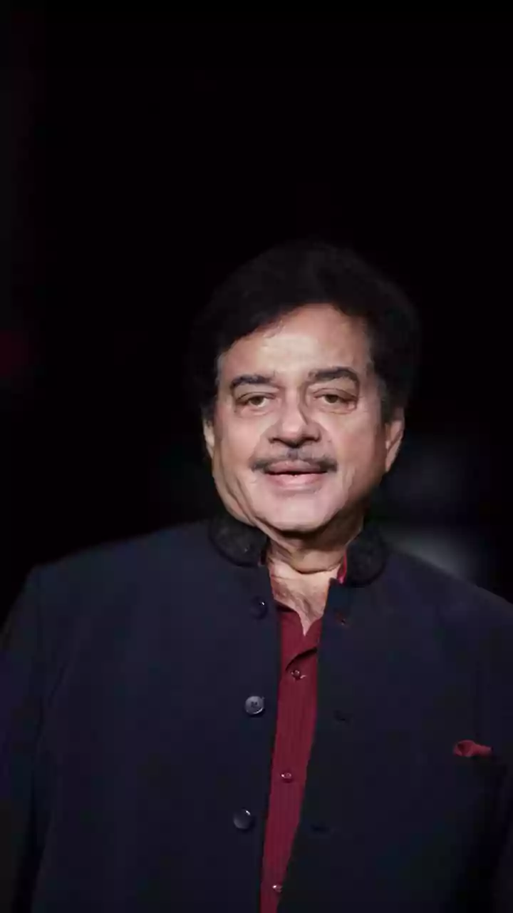 Shatrughan Sinha Sends Birthday Wishes To Govinda, Calls Him ‘An Actor Par Excellence’
