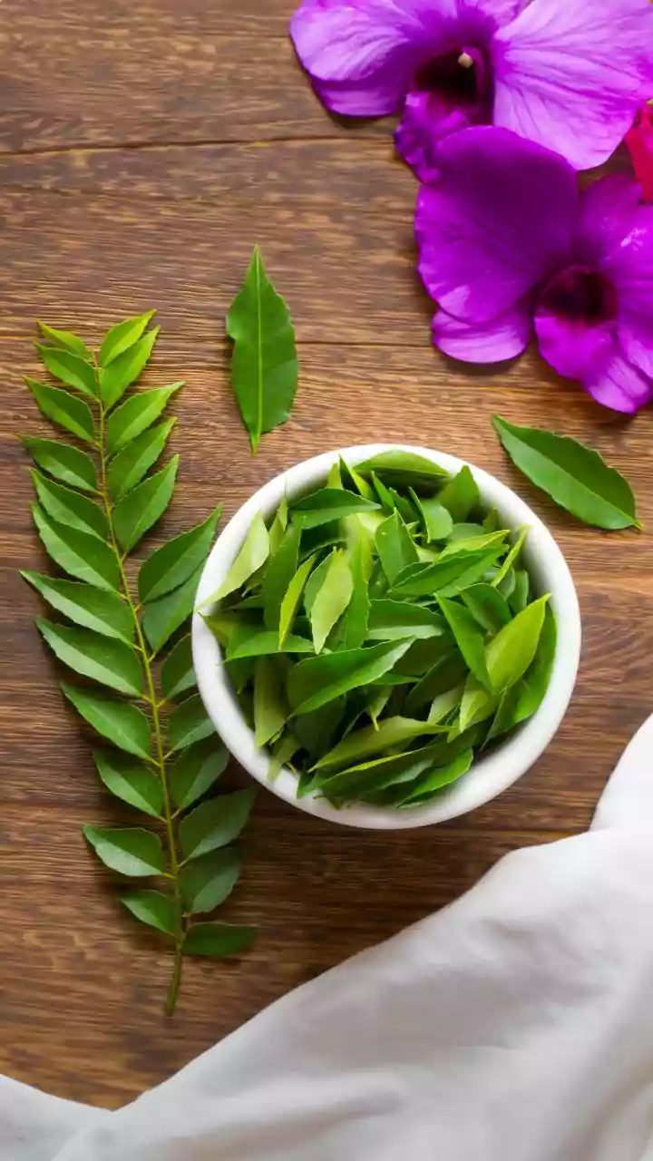 5 delicious ways to eat more curry leaves every day