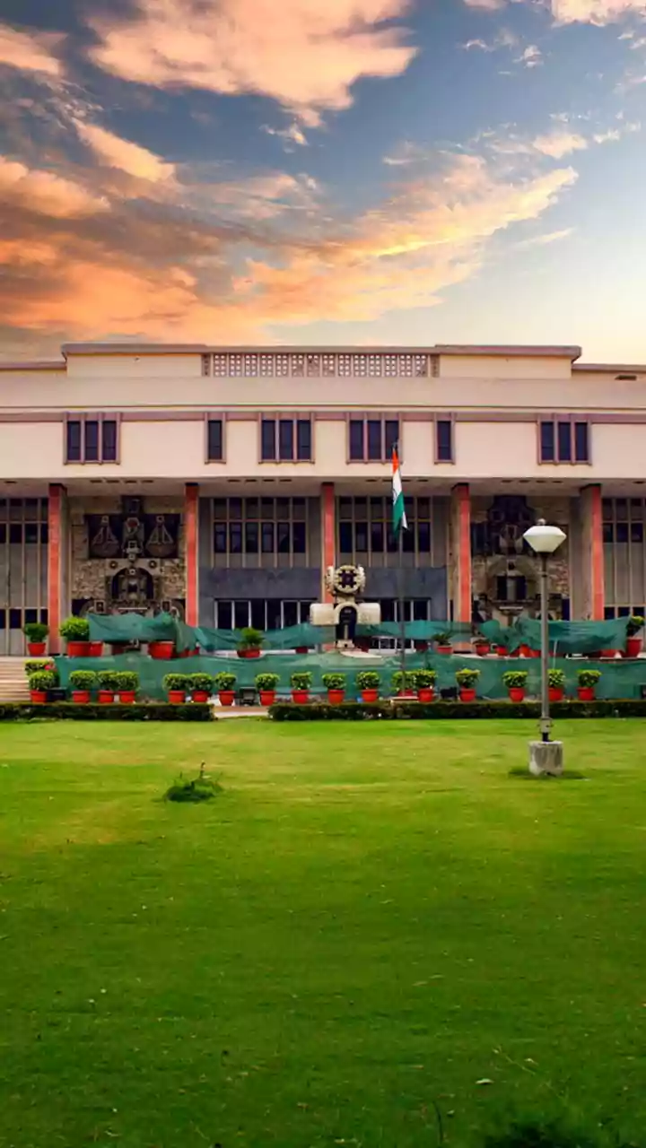 SC refuses to hear plea on cancellation of IndiGo flights, asks petitioner to move HC