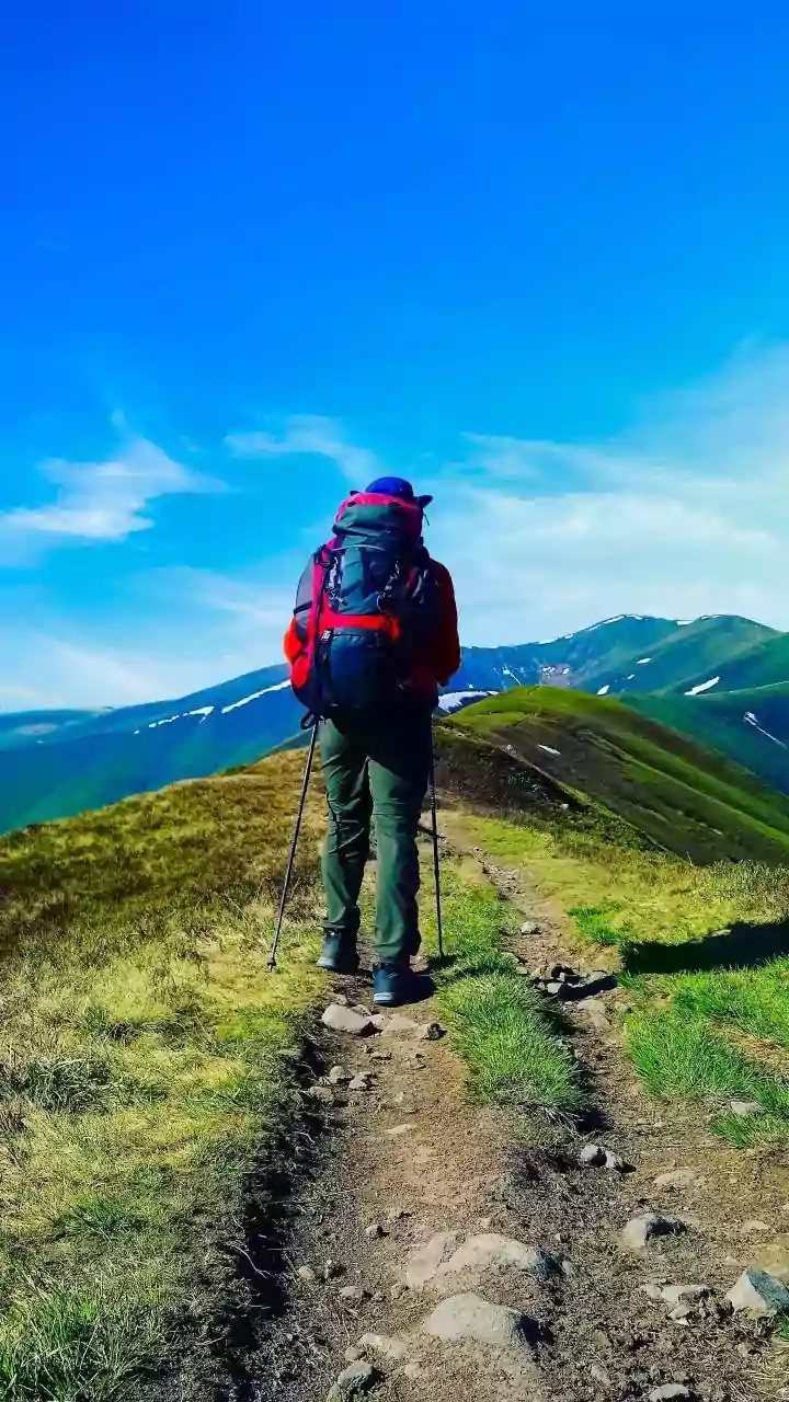 Exploring Barefoot Hiking: How Barefoot Movement Changes the Feel of Hiking