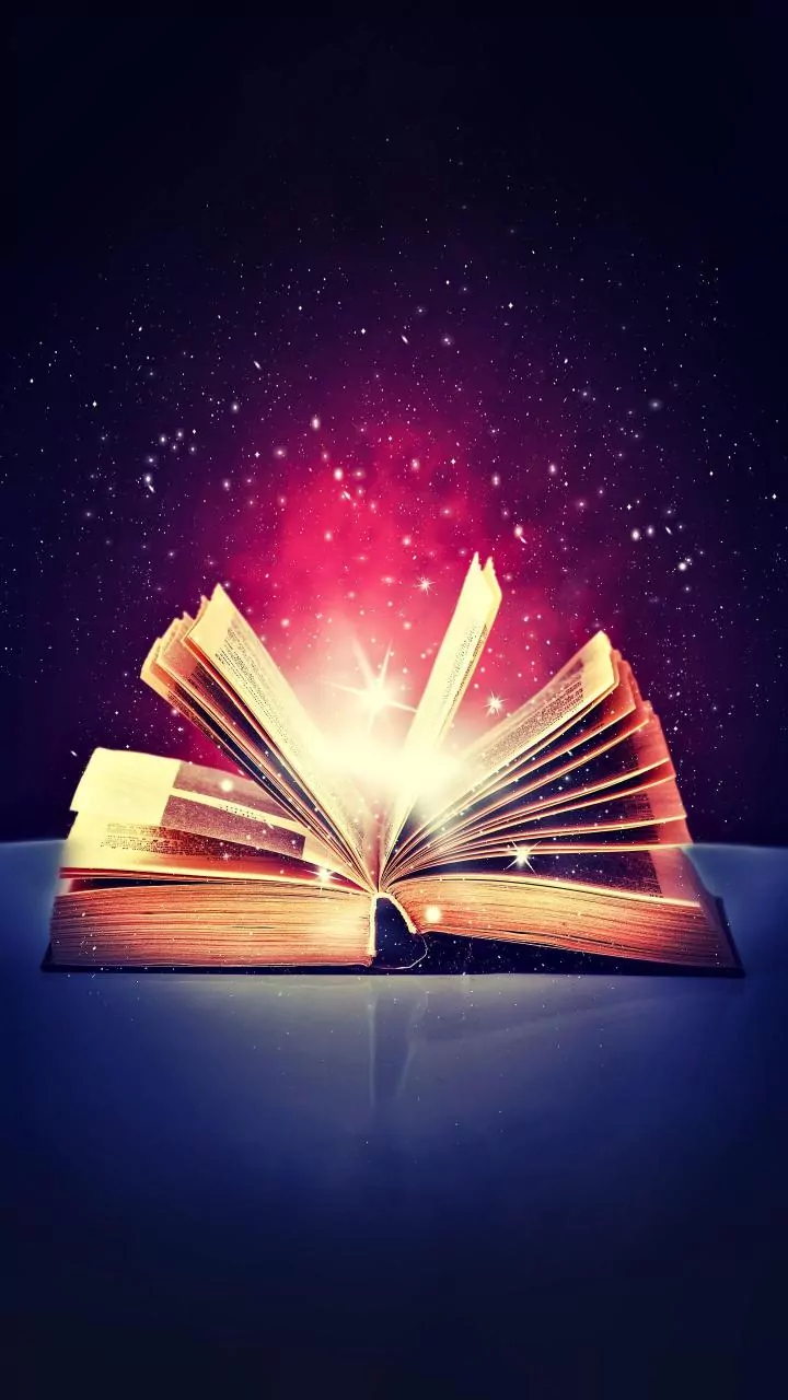 5 Essential Books to Unlock Your Dream Life: A Manifestation Guide