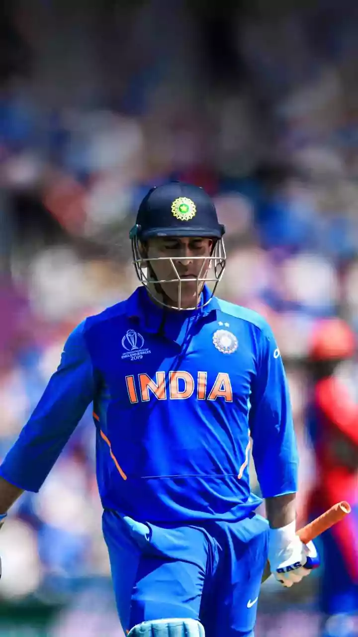 Dhoni & Sakshi Embrace Heritage: Aipan Artistry Meets Chanderi Elegance