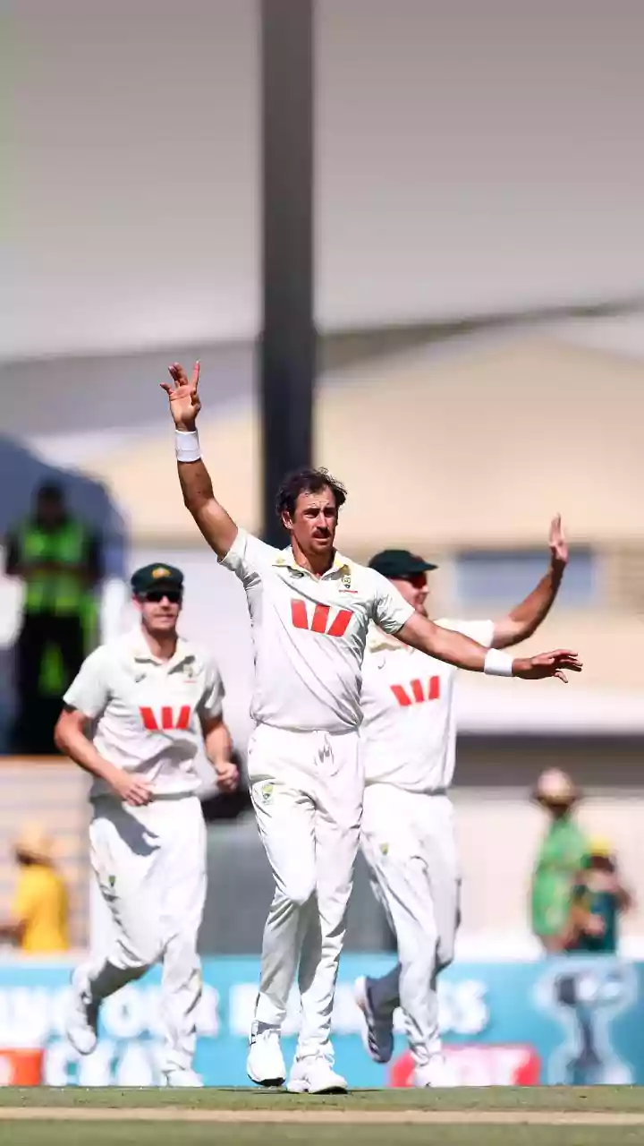 Mitchell Starc Rips Through Bangladesh Batting Lineup; Completes Five-Wicket Haul in 22 Deliveries