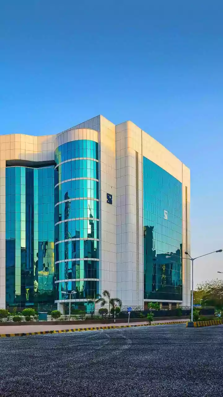 SEBI proposes 30-day lag for stock price data in investor education