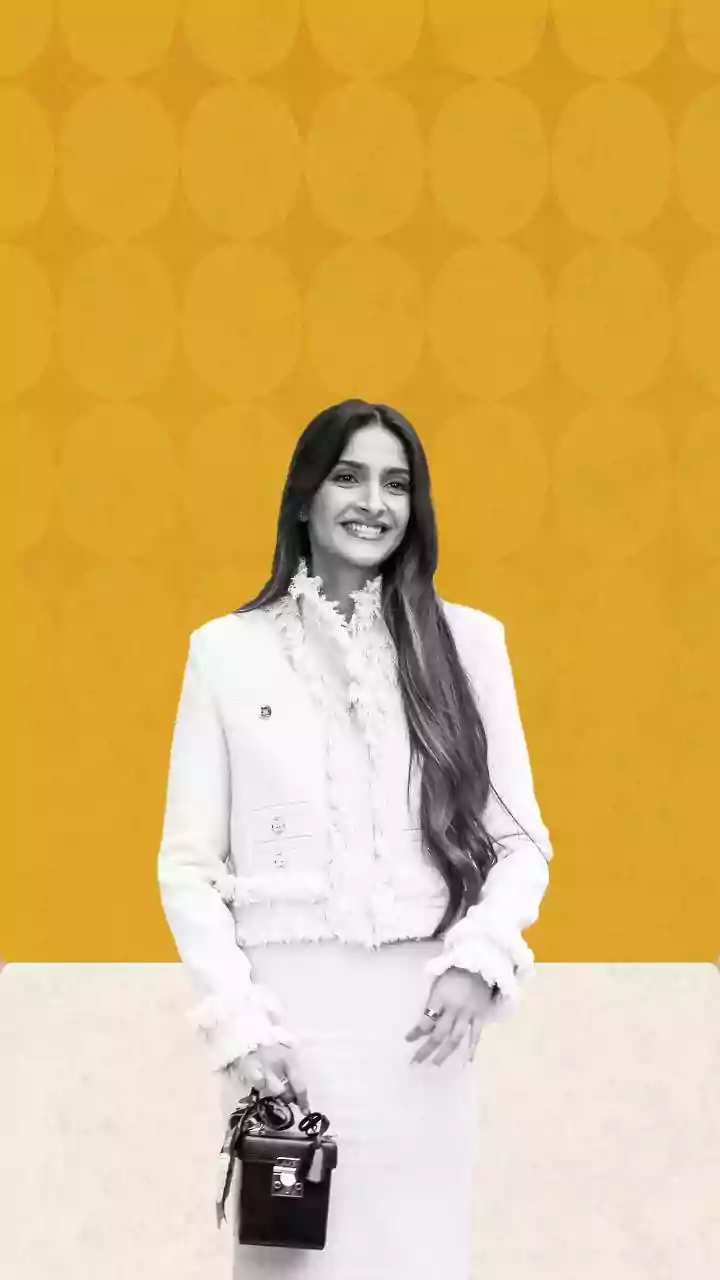 Sonam Kapoor's Fashionable Pregnancy: Street Style Icon