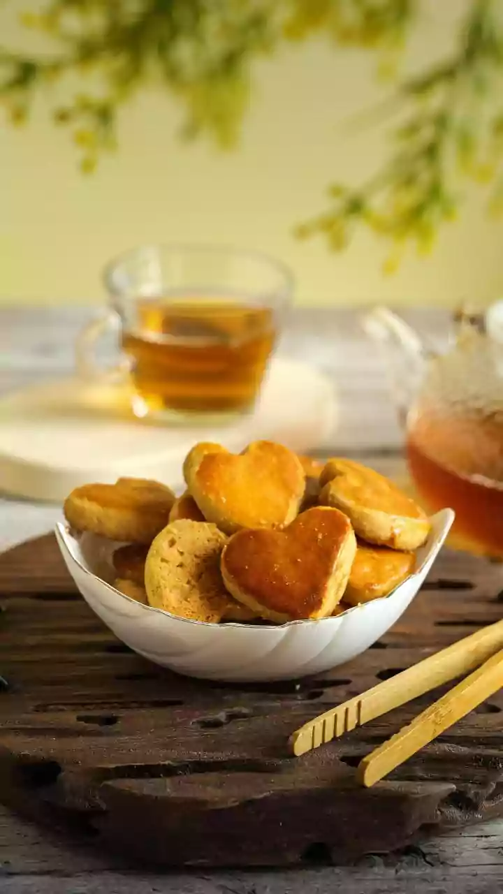 12 Crispy Delights to Pair with Chai This Winter