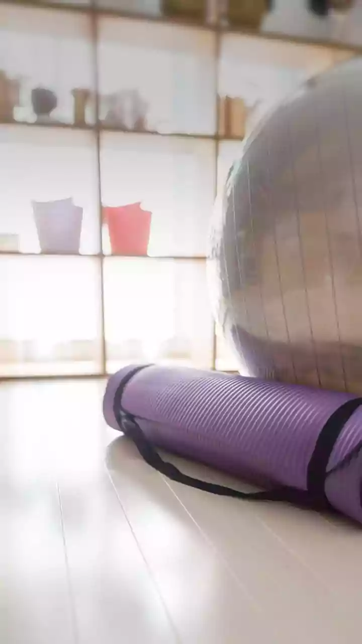 Foam Rolling And Mobility Drills Bring Relief From Prolonged Office Sitting