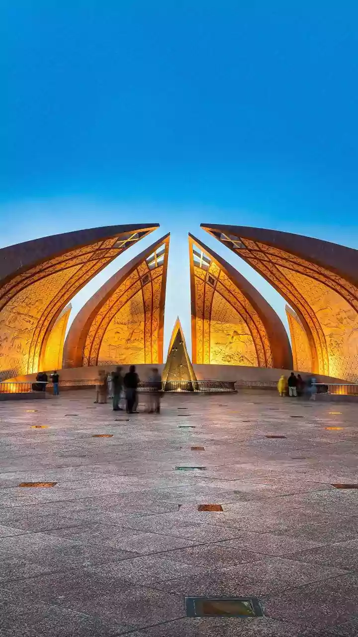 Pakistan Sees Mass Exodus Of Skilled Professionals, Asim Munir Mocked Over 'Brain Gain' Claims