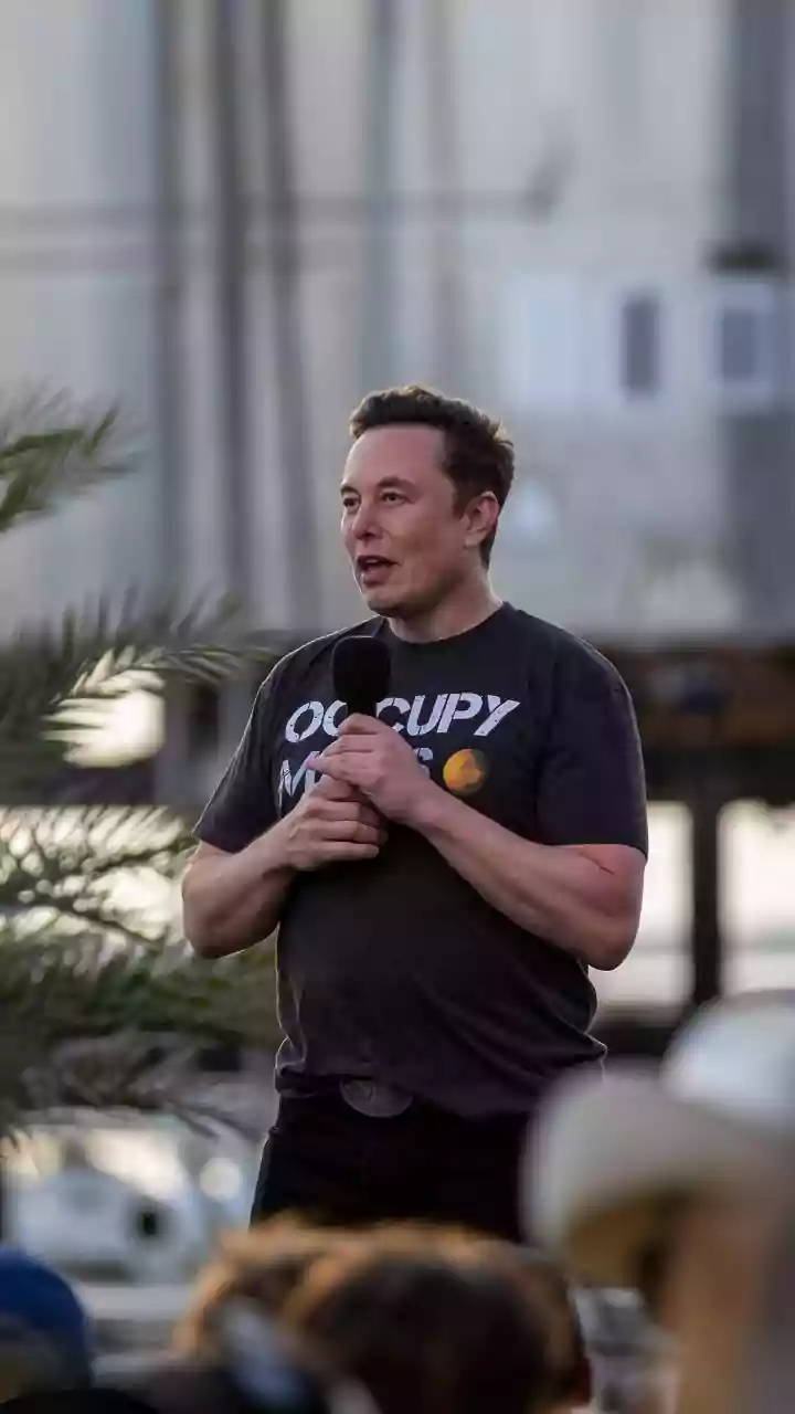 Elon Musk's net worth crosses $600B for first time