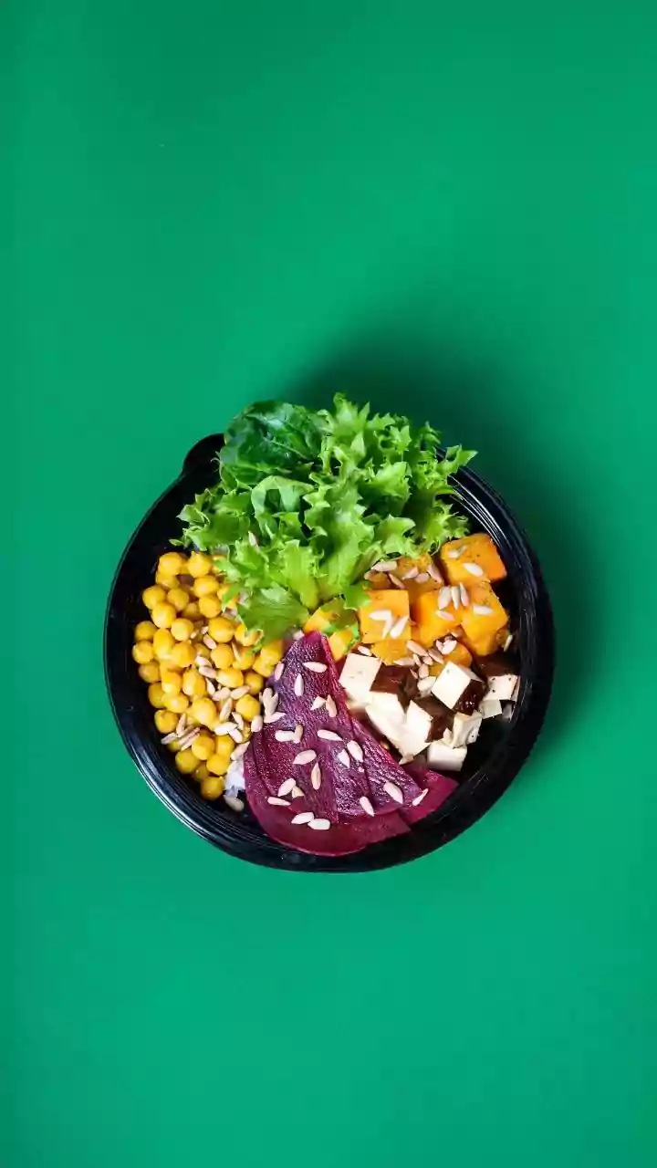 Superfood Salad Bowls Are The New Fitness Flex