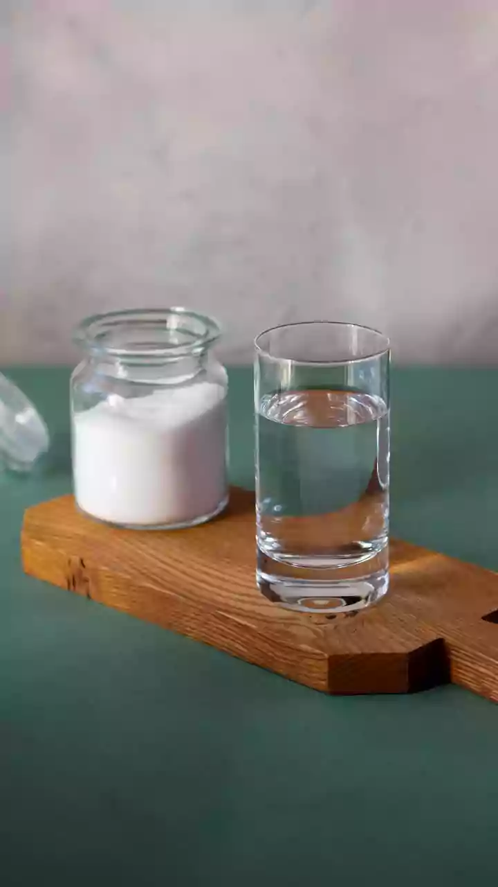 Salted Water Trend: Who Benefits and Who Should Avoid This Hydration Hack