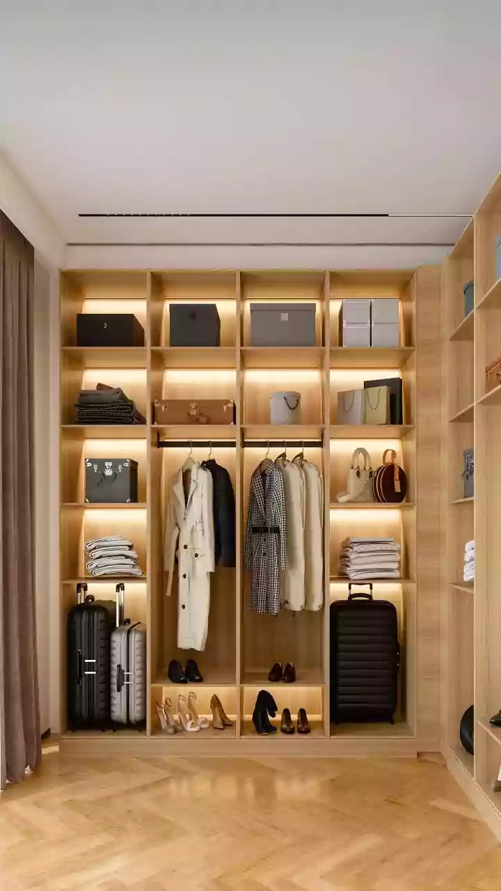 Crafting the Ultimate 15-Piece Travel Wardrobe: A 30-Year-Old's Chic and Comfortable Refresh