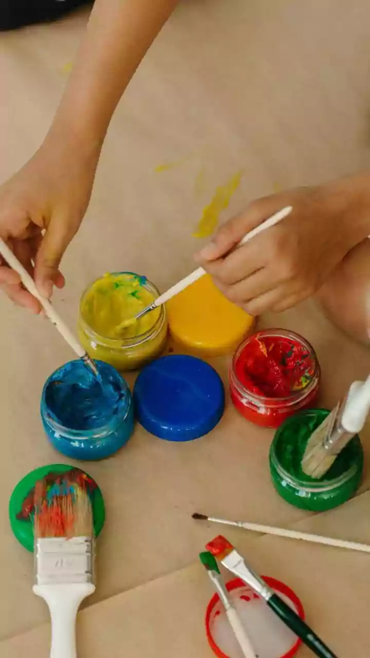 Want to unwind? Try these art therapy exercises