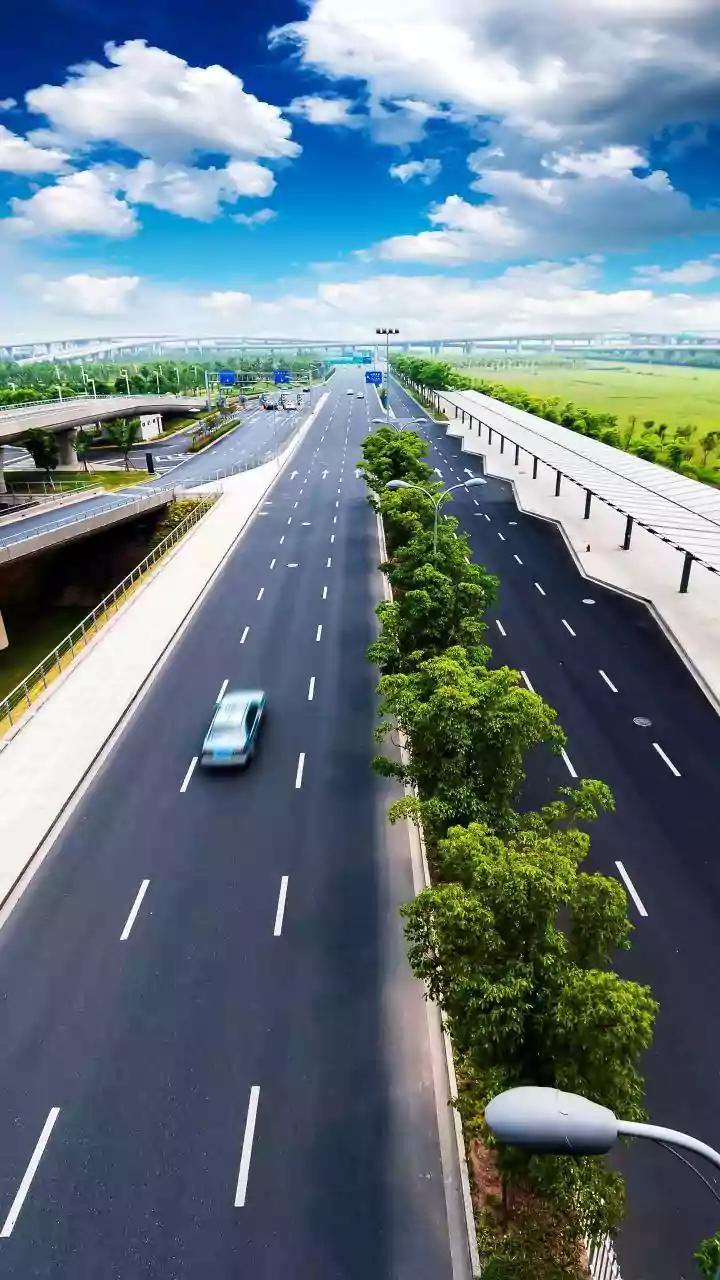 Lucknow-Kanpur Expressway: 35-Minute Commute Nears Reality, Unveiling Cost & Route Details