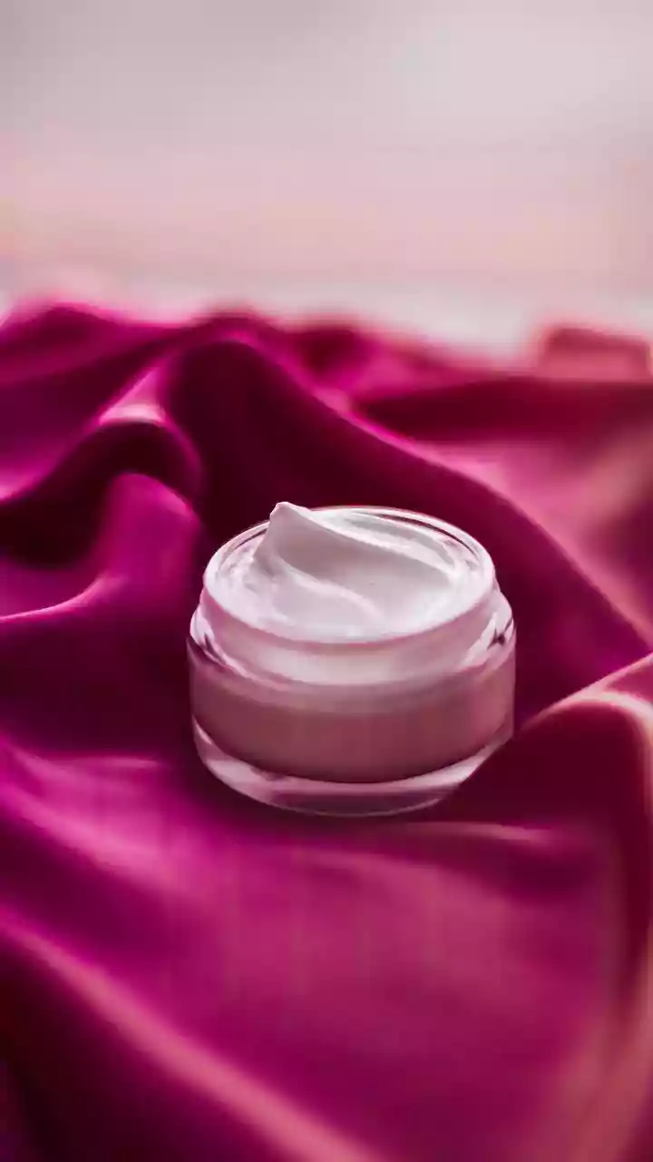 Unlock Radiant Skin: The Advanced Red Light Therapy Mask with a Unique Innovation