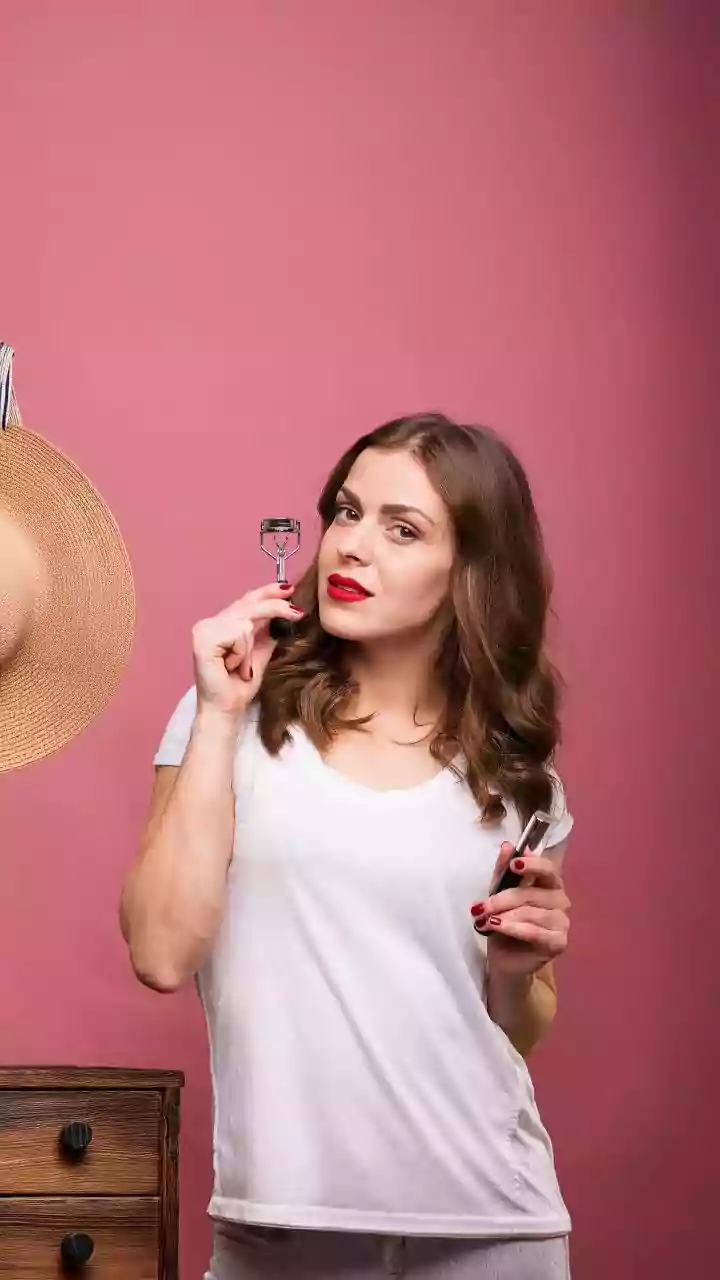How Versatile Blush Shades Upgrade Daytime Freshness Into Elegant Evening Party Glows
