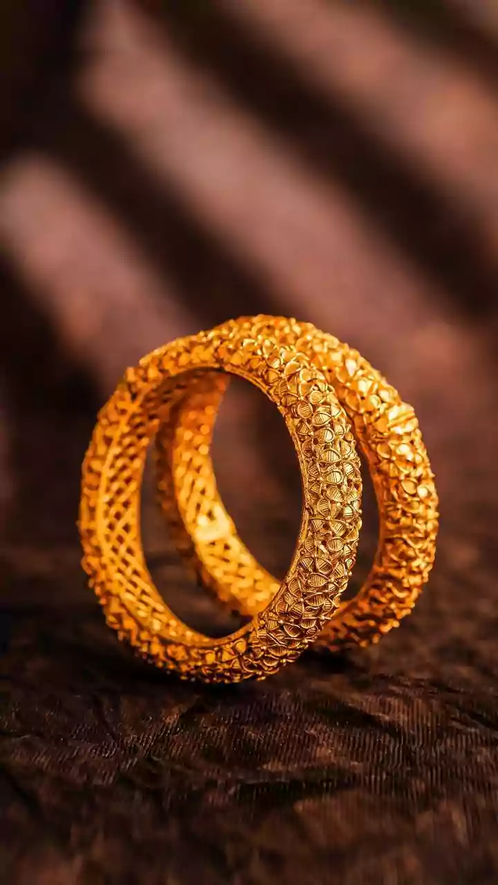 Gold Rate Today (November 2, 2025): Yellow Continues To Dip; Check Prices Across Delhi, Mumbai, Chennai & Other Cities