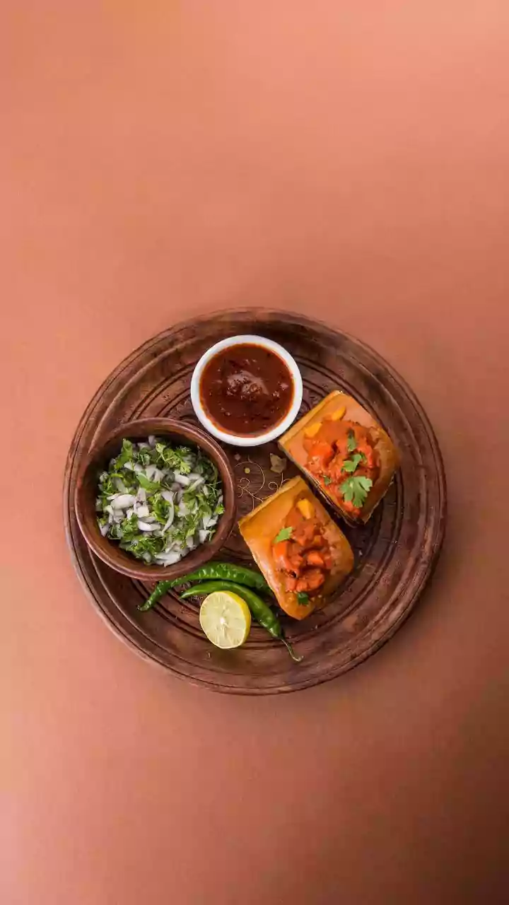 Smaller Cities Change How Restaurants Design Dishes for Delivery